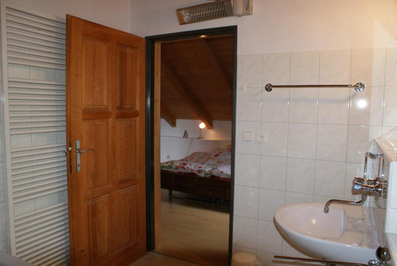 Rustikale Und Grosszuegige Ferienwohnung 卡什佩尔斯凯霍里 外观 照片